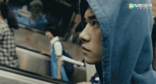 易烊千玺和王源怎么了,易烊千玺经纪人怎么了