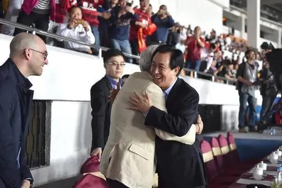 广州恒大夺冠庆祝,广州恒大足球发展史