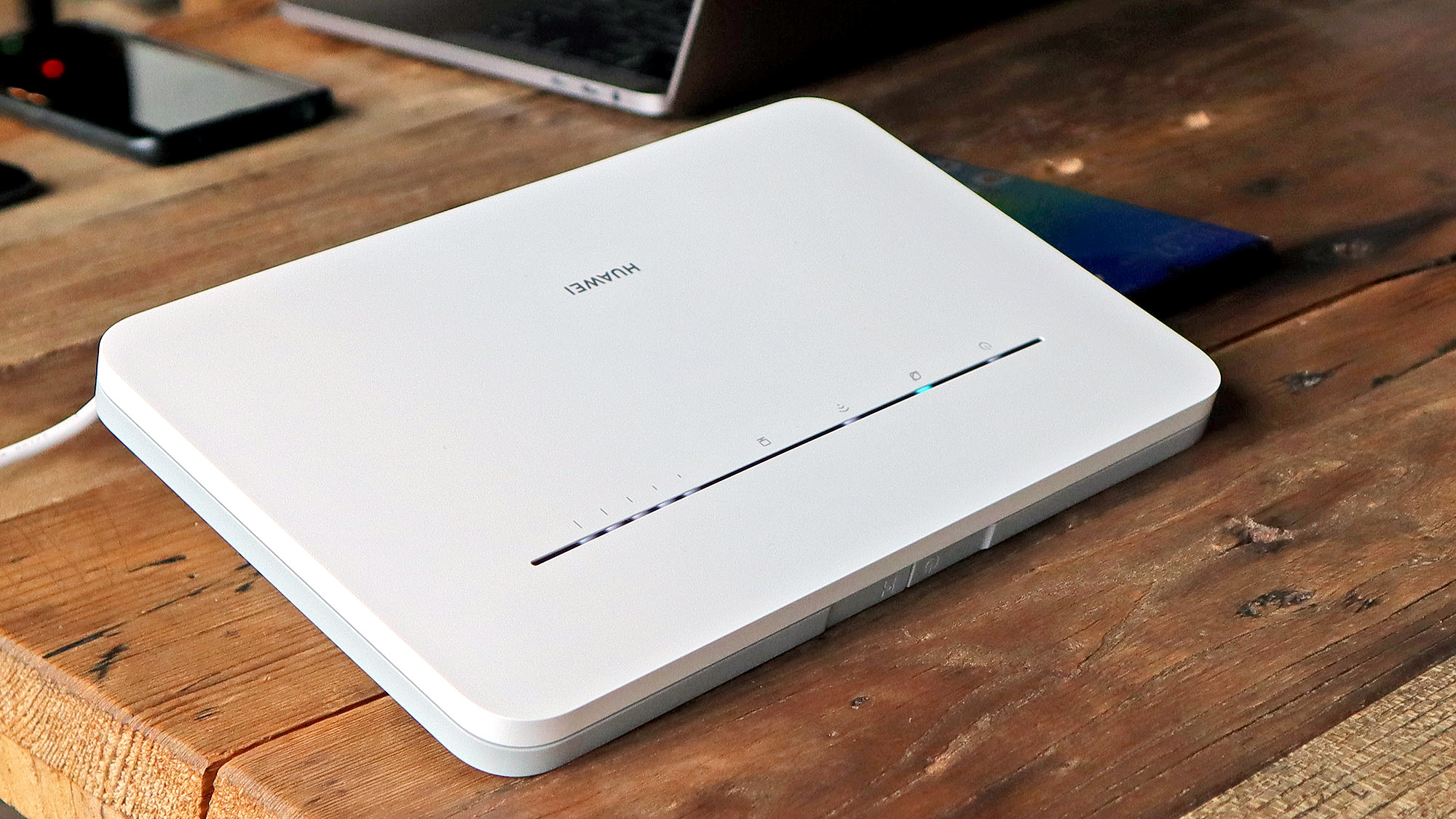 华为4g路由2pro评测,华为4g路由2pro怎么使用智慧生活