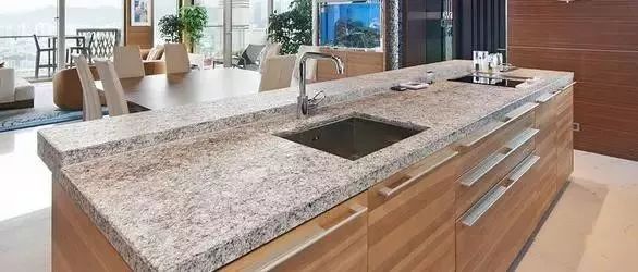 橱柜台面用什么材质比较好打理,橱柜台面用钢化玻璃材质好吗