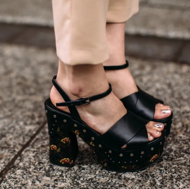 松糕鞋为什么不流行了,松糕鞋怎么样才好看