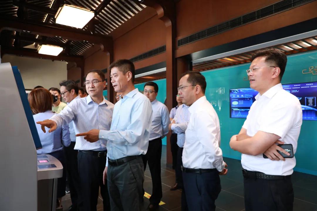 鏅烘収澶ц剳缁艰壓,鏅烘収澶ц剳鑺傜洰