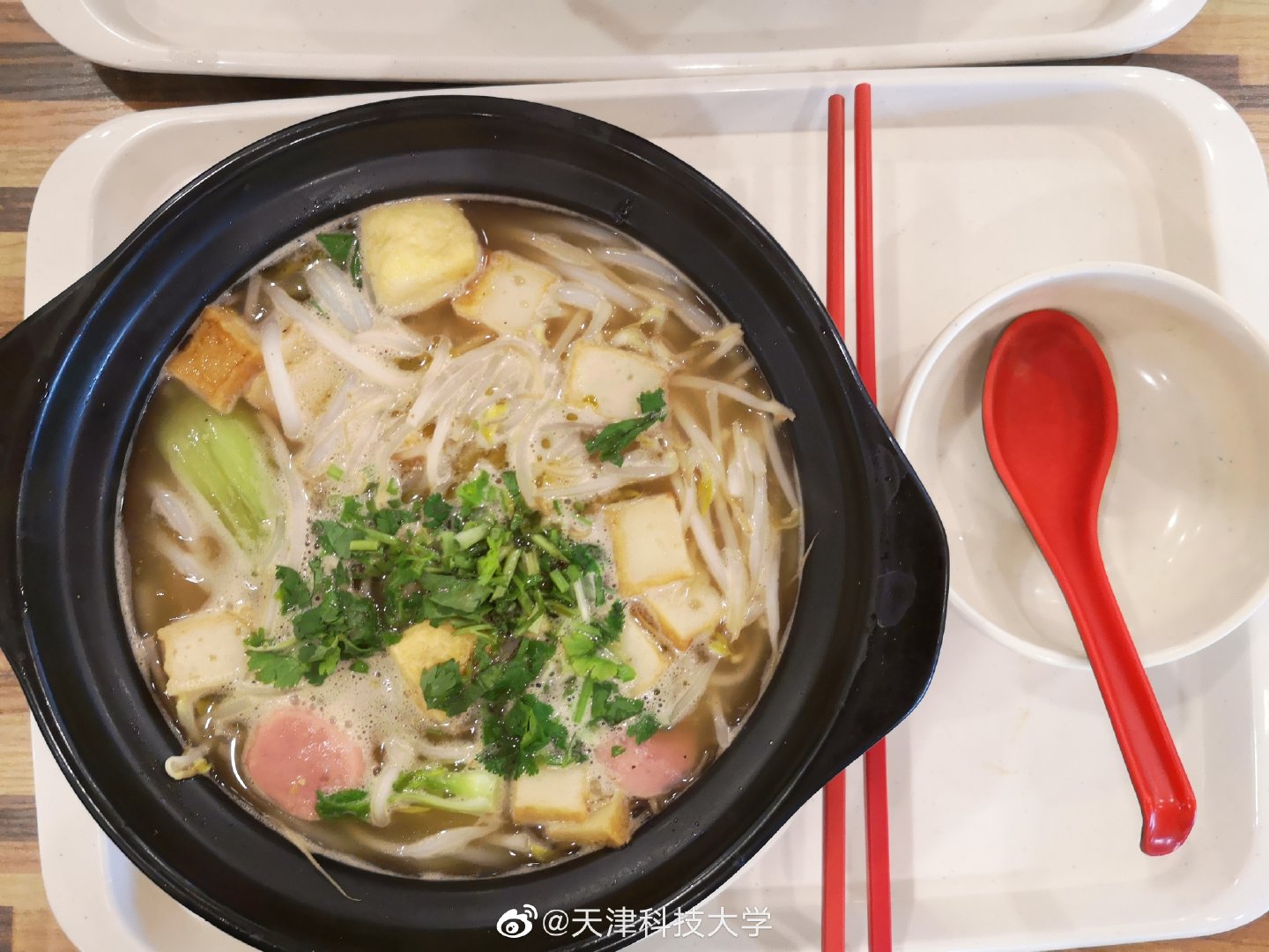 天津最馫大学食堂：晚上吃啥？给你安排的明明白白