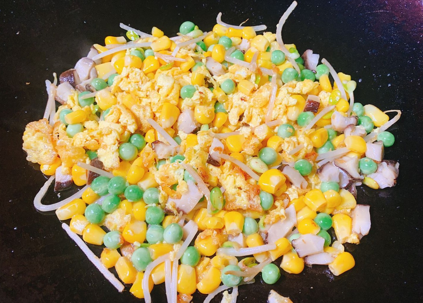 蛋炒饭粒粒分明大厨教你一招,蛋炒饭不粘锅的技巧