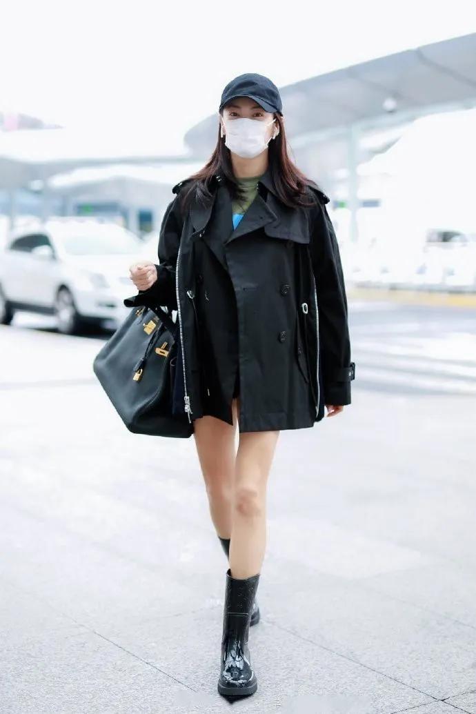 乘风破浪的姐姐背的包包,乘风破浪的姐姐们有哪些