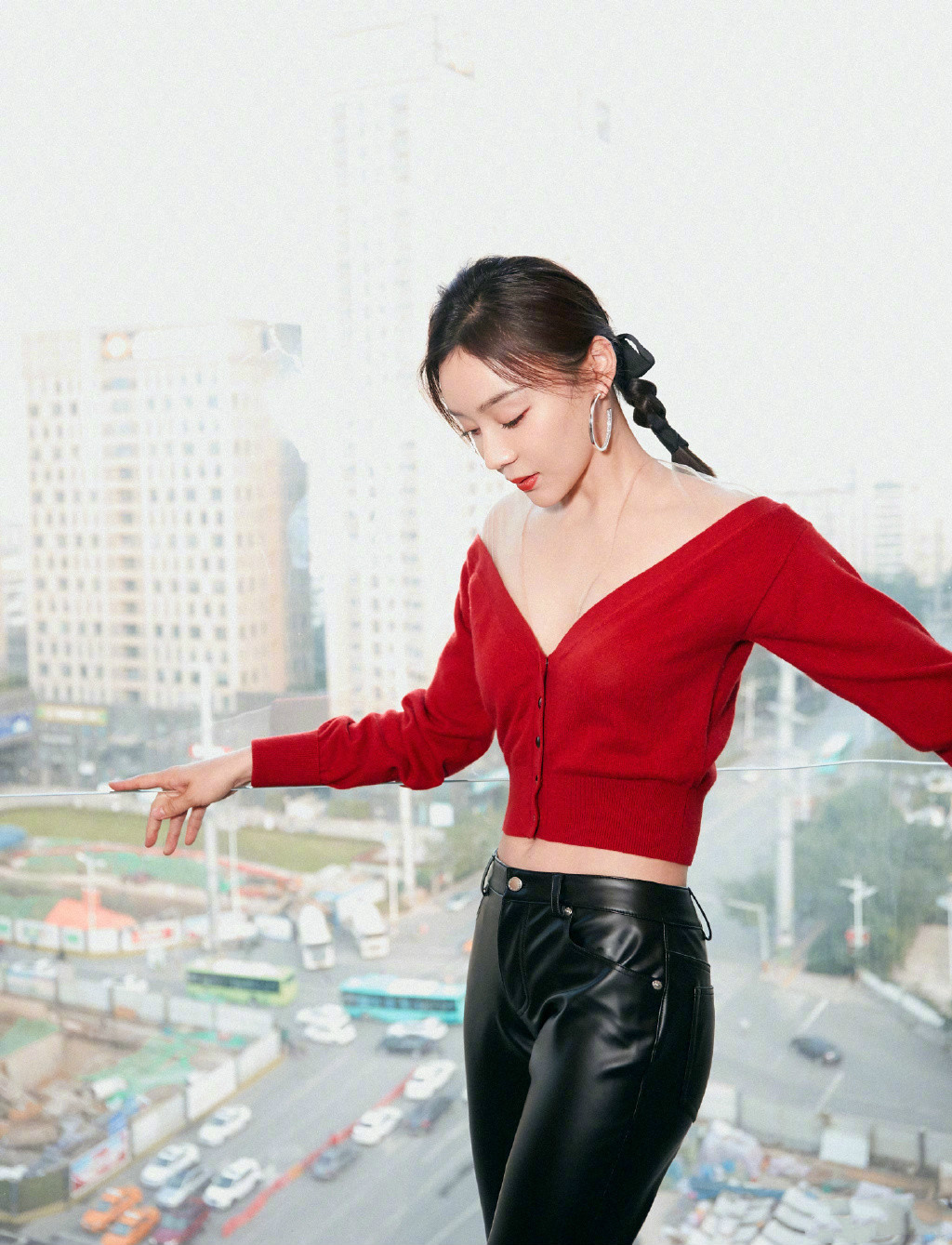 袁姗姗腹肌马甲线13个动作完整,袁姗姗穿露脐装露马甲线