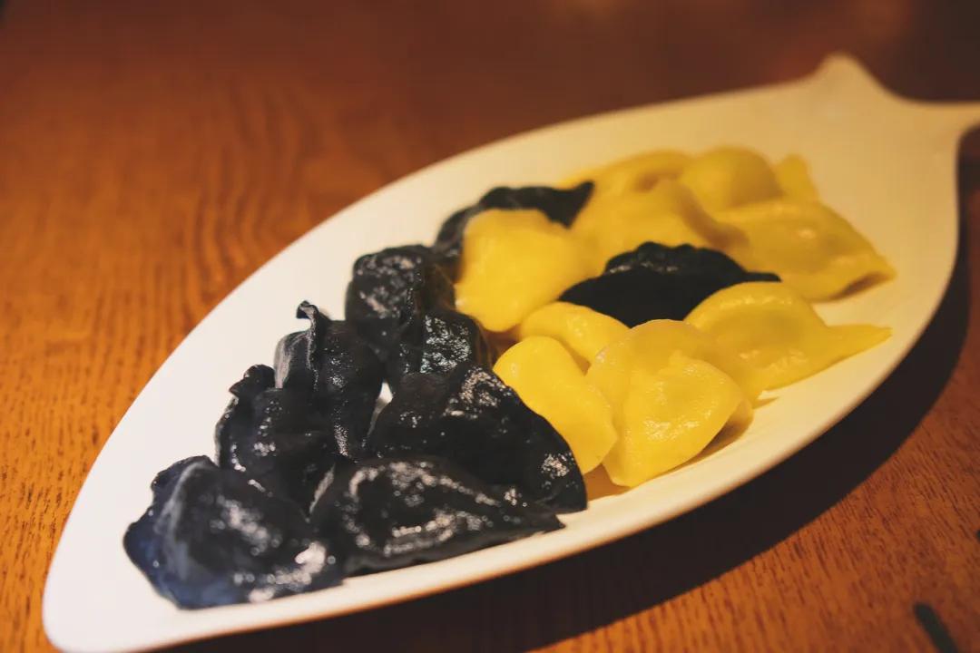 青岛好吃高端的店,青岛有什么很辣很好吃的