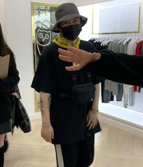 PGone素颜现身全面复出,人气火爆胜当年,经历风雨后变暖男