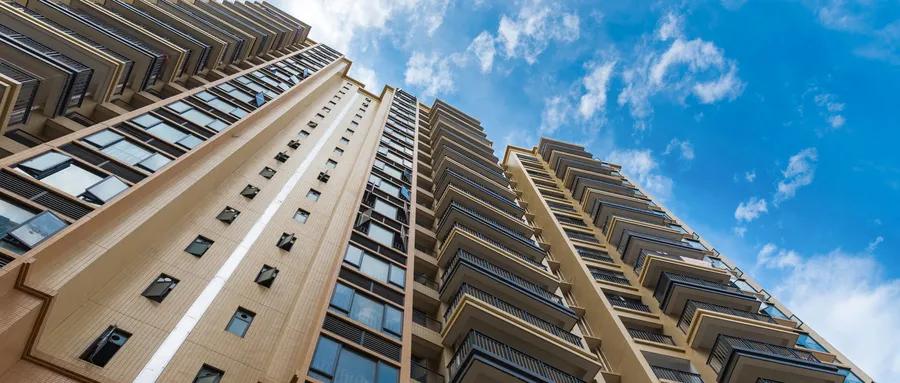 苦苦坚挺?经开绿城*瑰园玫**4.6万/㎡成交,国耀花半里4.4万/㎡