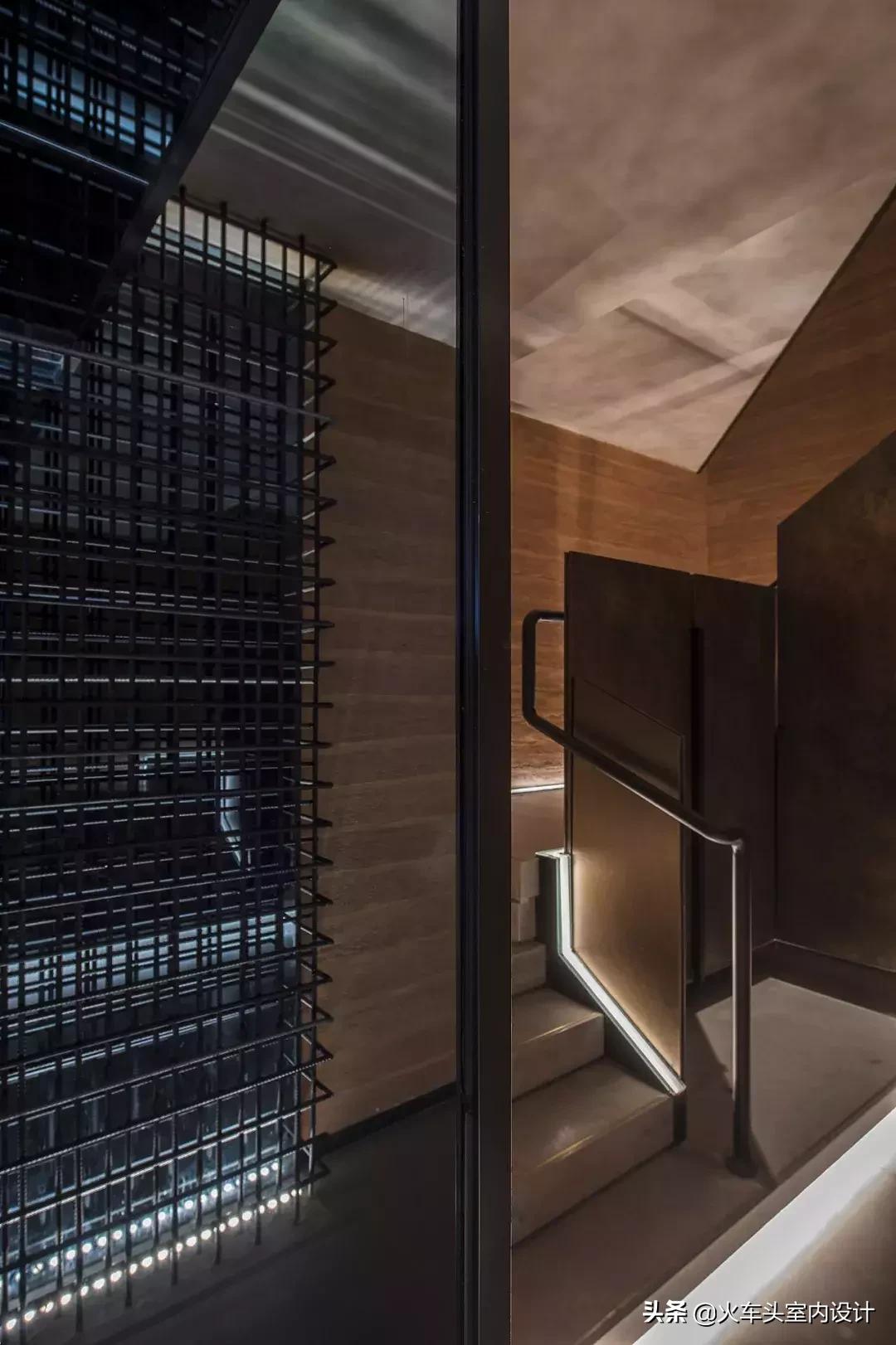 仿古夯土墙效果图大全,现代夯土墙建造的别墅