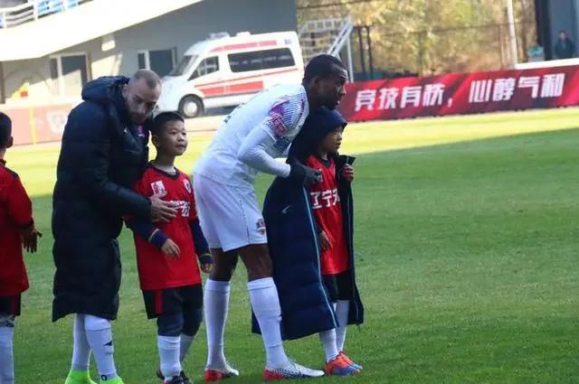 足坛感染,中国足坛首个新冠案例