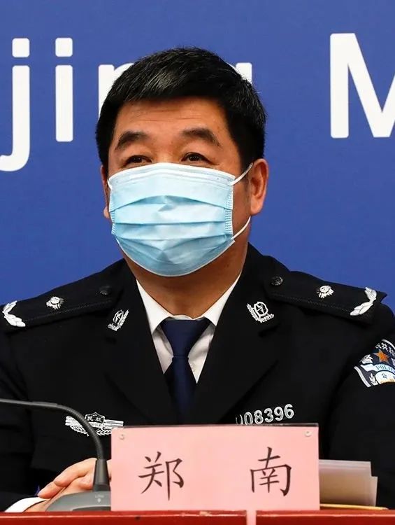 首都机场安排警力保障海关测温,警车护送旅客转运新国展