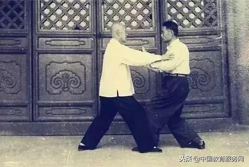 太极拳的胯功练习方法,太极拳脊椎和胯的运动体系