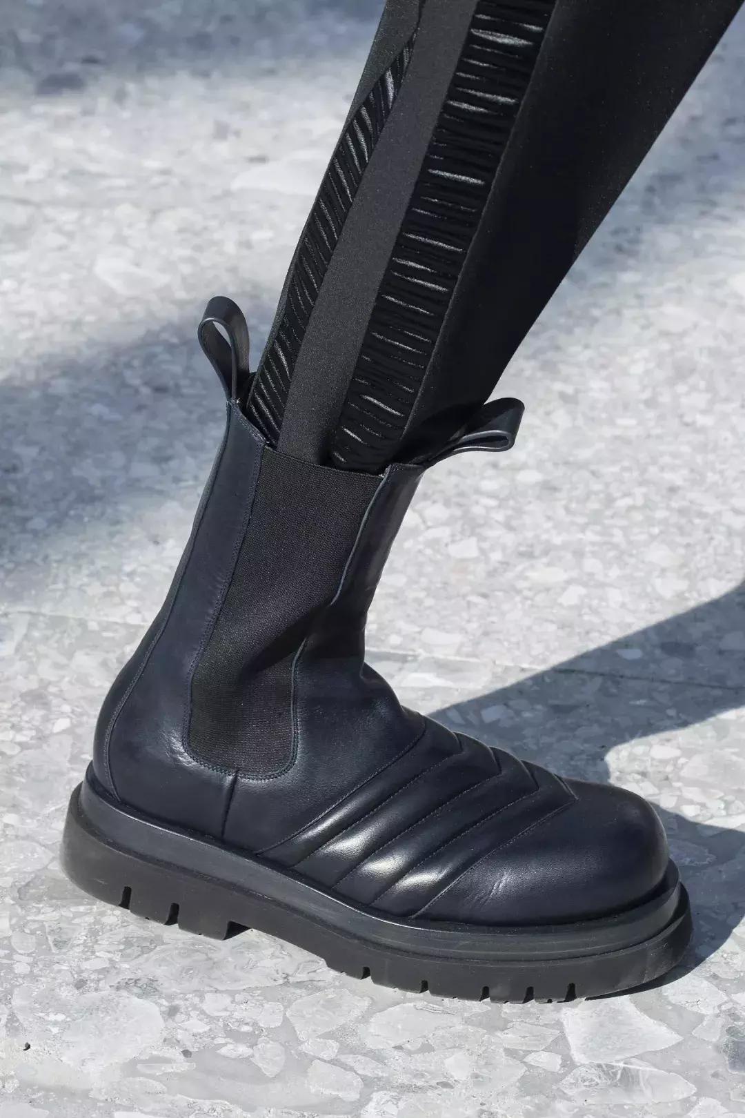 粉色打底适合什么颜色的外套,最适合女生的颜色