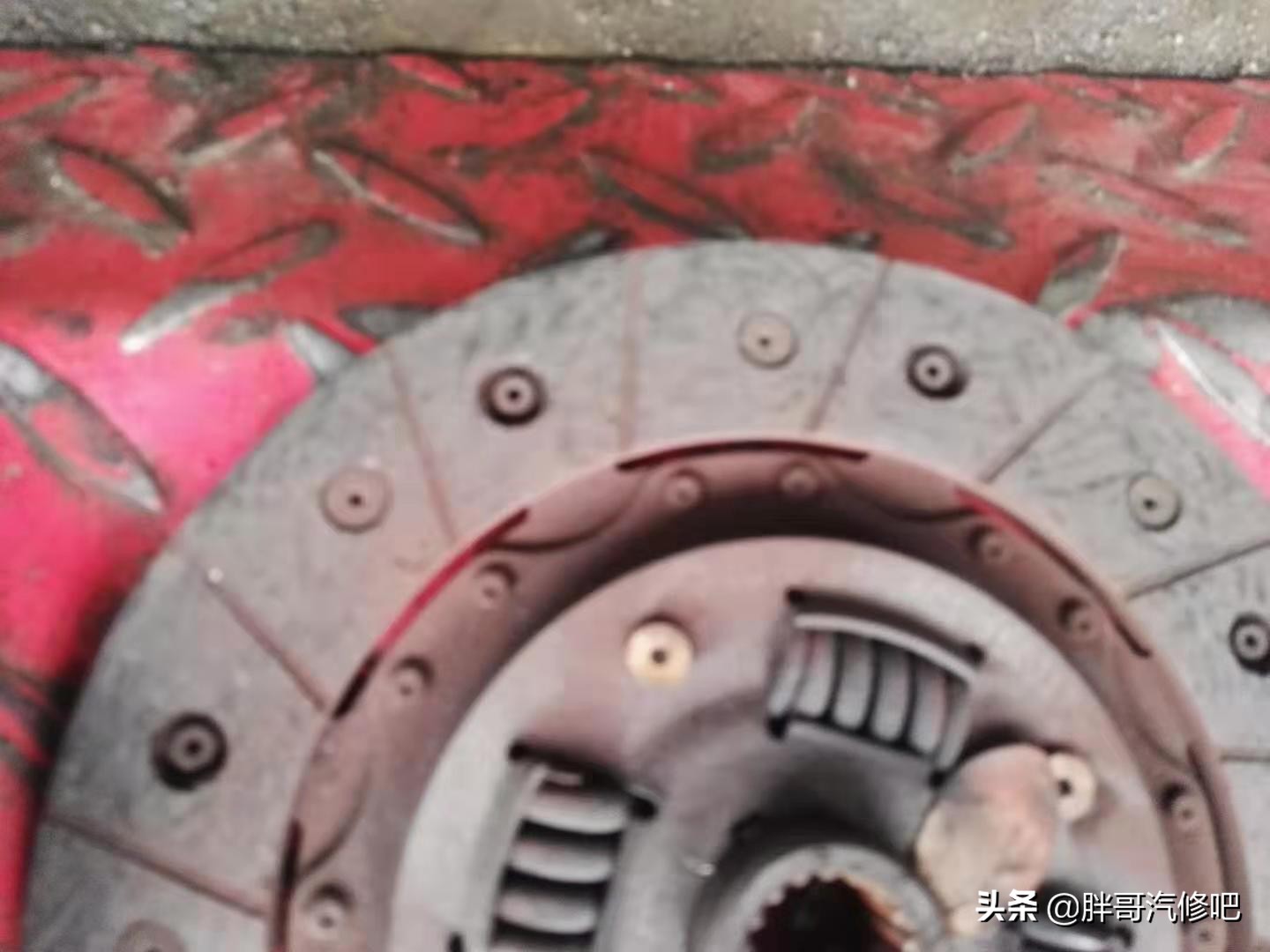 东风小康换离合器片维修视频,东风小康离合器一直响