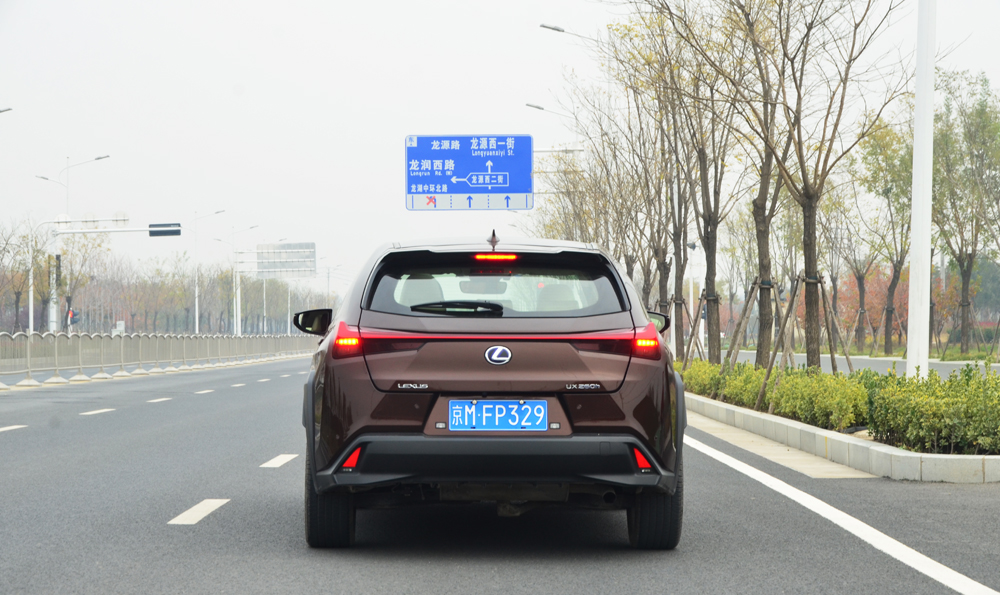雷克萨斯ux260h试驾多少钱,雷克萨斯ux260h