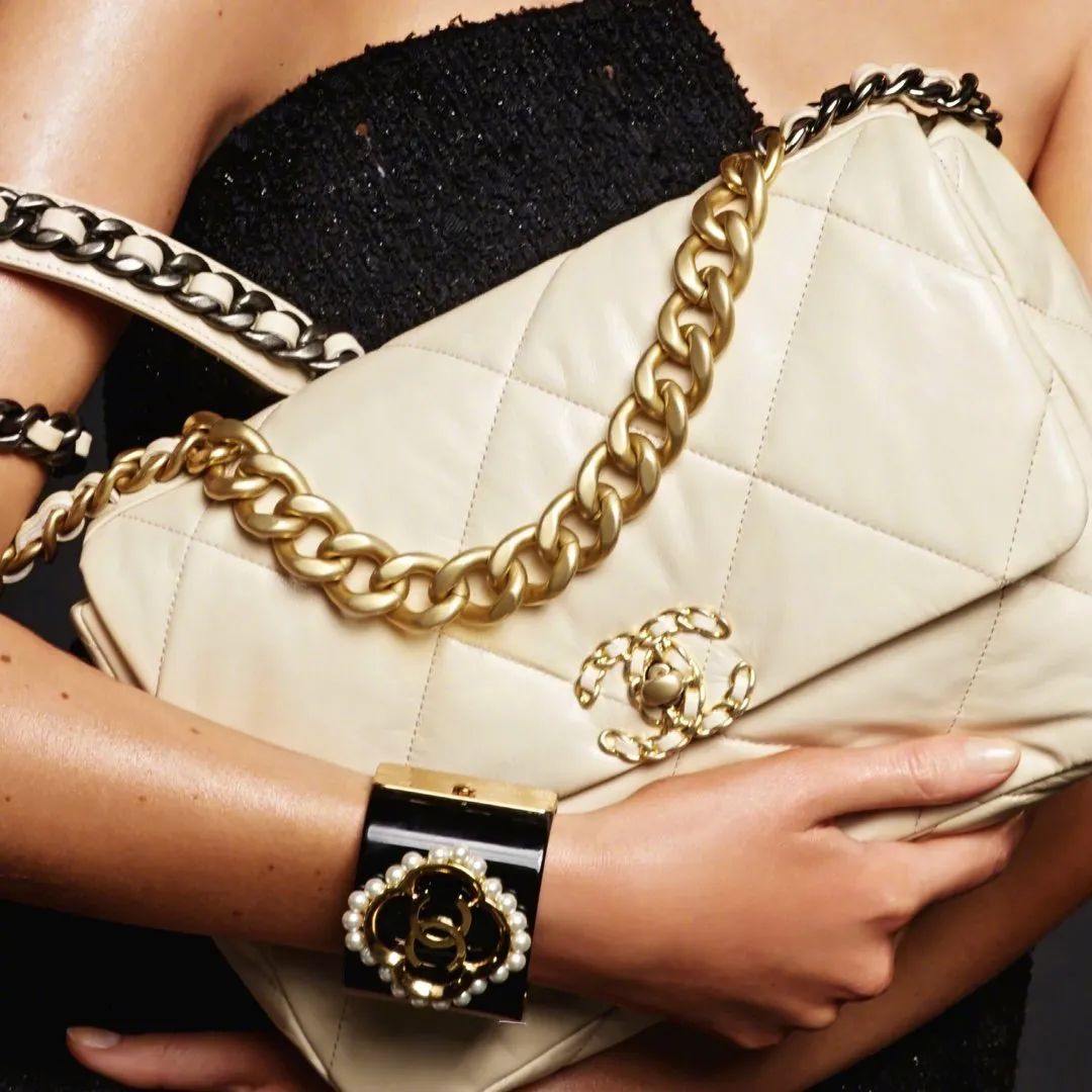 香奈儿价格会降价吗,香奈儿包包价格上涨