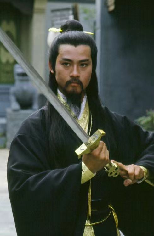 浣花洗剑录七把名剑,浣花洗剑录方宝玉的剑