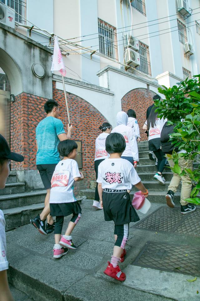 SheRun亲子跑，以运动的方式传递爱，361°童装送上母亲节福利