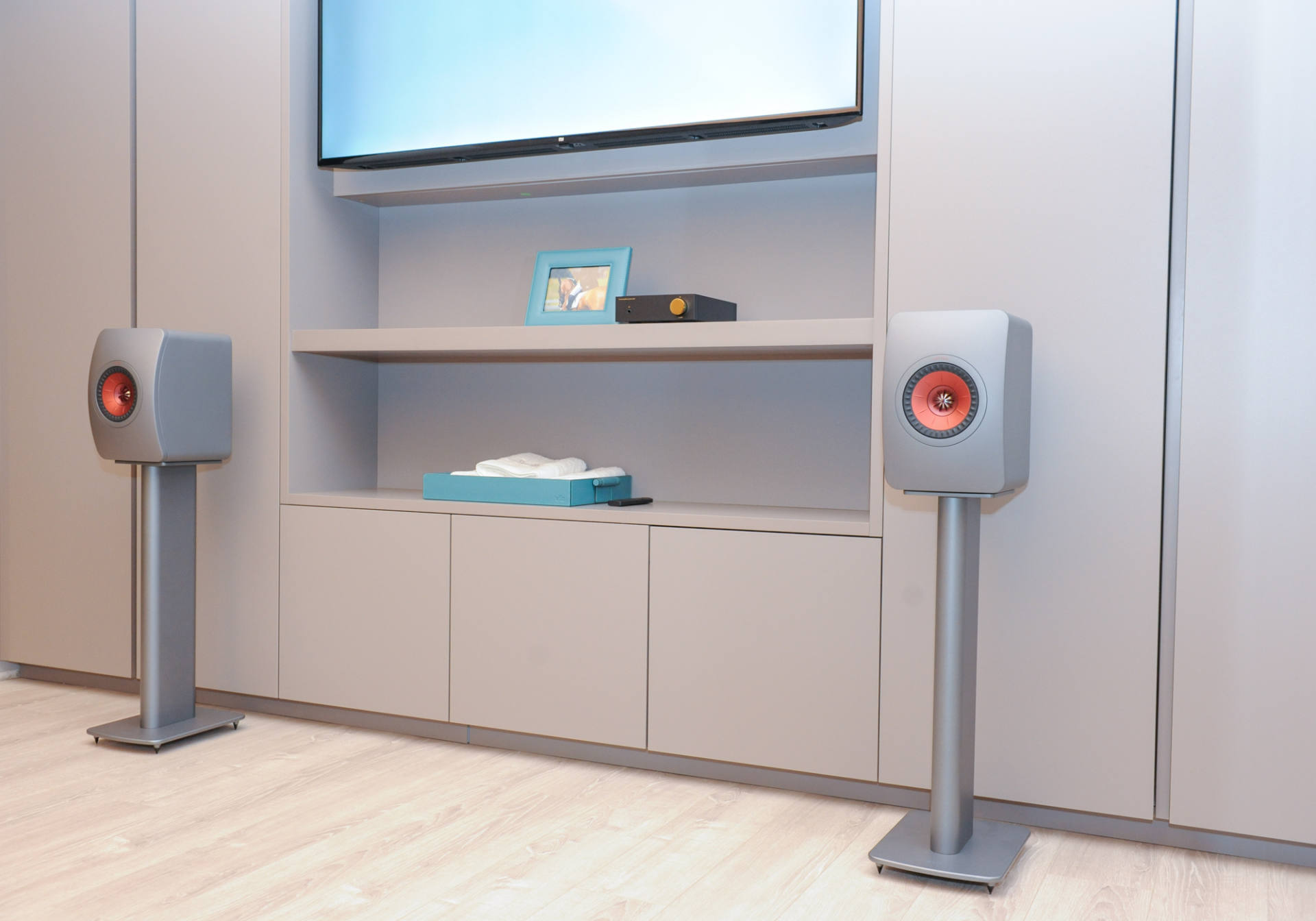 近场聆听之美：KEFLS50Meta书架箱+山灵EA5流媒体功放