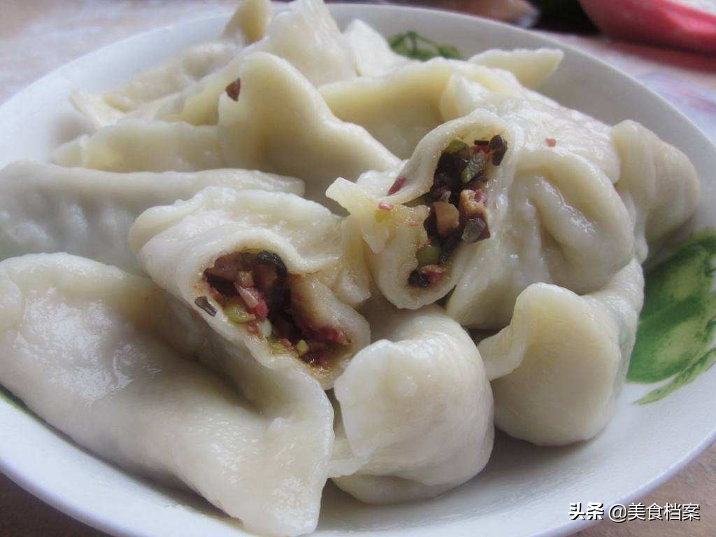 十种经典牛肉饺子馅水打馅,黑胡椒牛肉水饺如何调馅