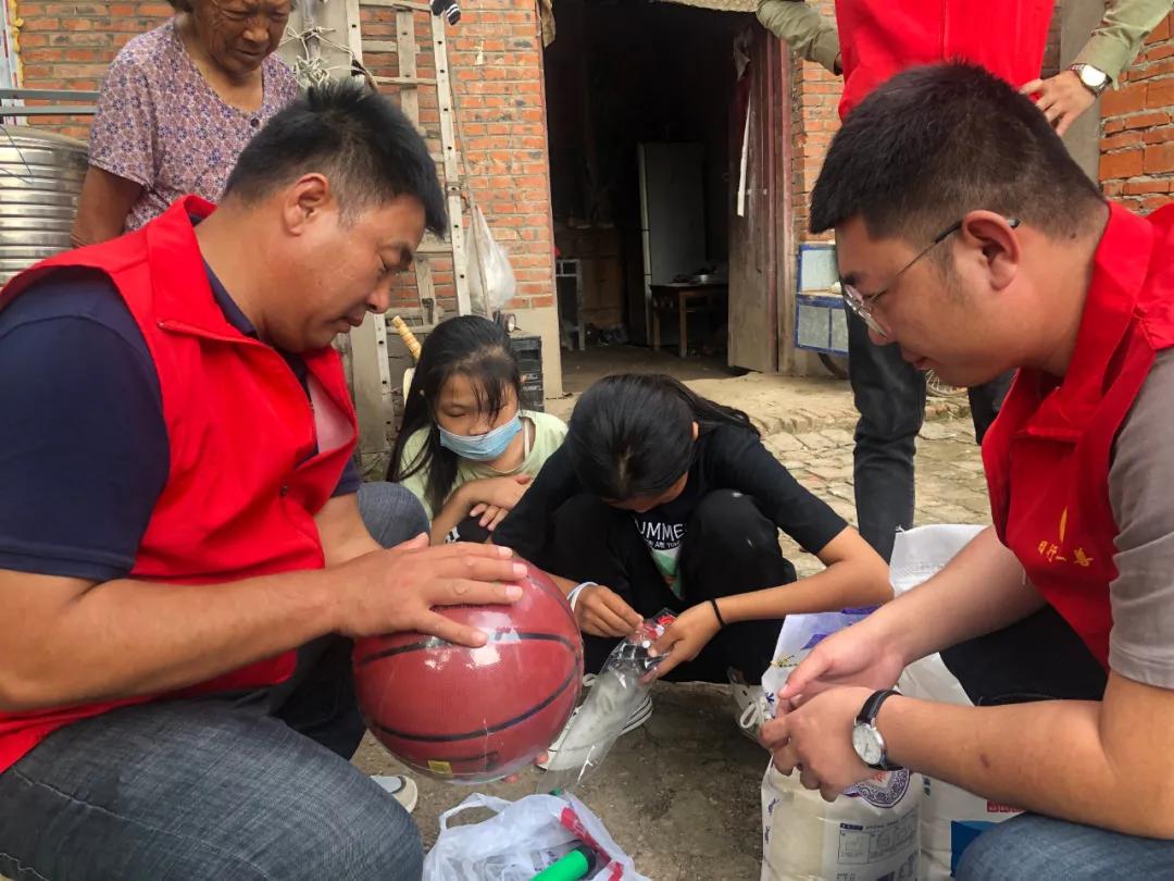 日行一善爱心公益活动,阜南志愿者活动