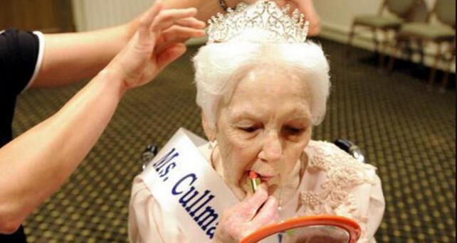 泰国人妖晚年大多凄惨,原因令人悲叹......