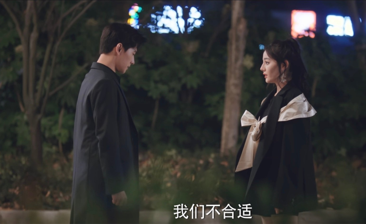 惹女朋友生气了怎么高情商哄句子,女朋友生气怎么哄三个步骤