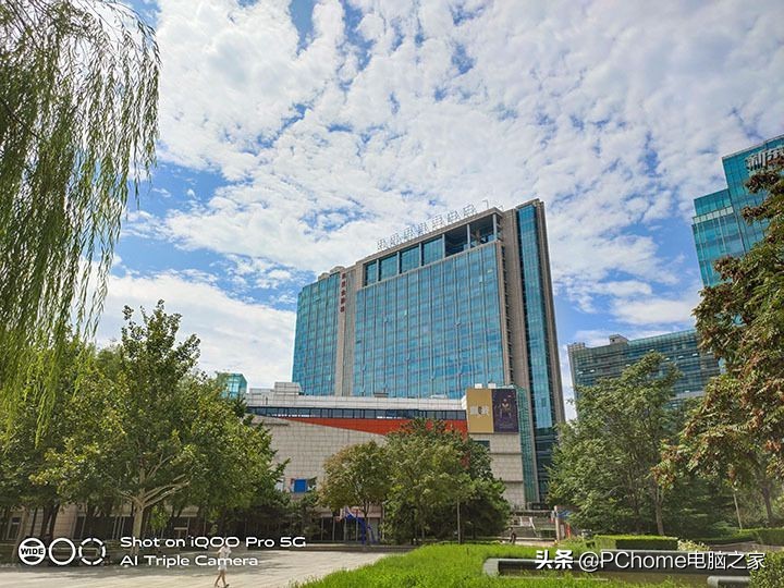 1699元5g手机性价比排行榜,iqoopro5g8+128g二手多少钱