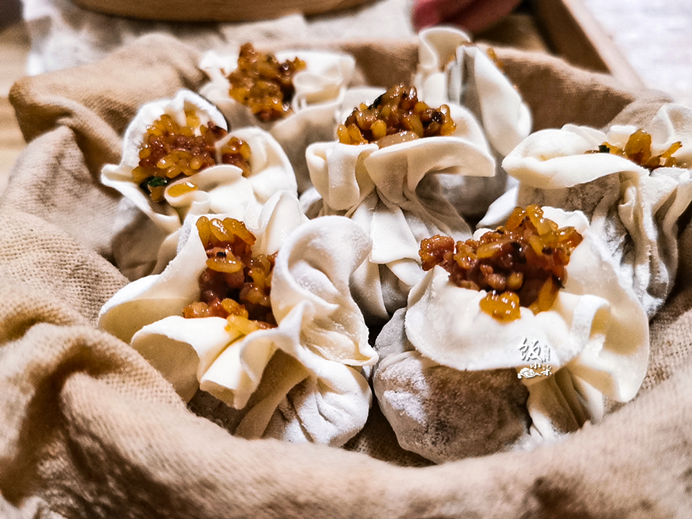 剩余的饺子皮做蒸饺,剩的饺子皮别扔这样做比春卷好吃