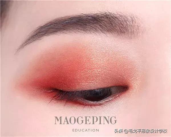 怎么画眼妆才不显脏,怎么防止眼妆花