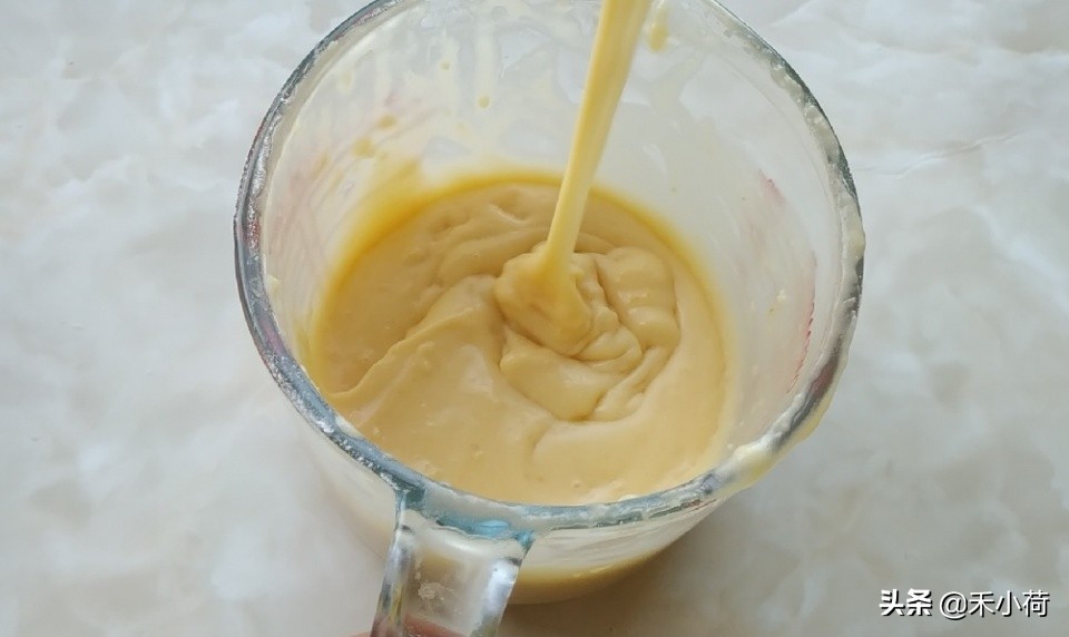 制作懒人快手枣碎小蛋糕,超完美快手戚风蛋糕6寸的做法