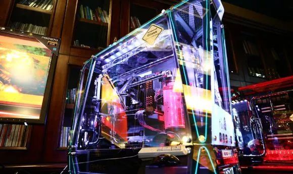 50万人民币的电脑主机,1000万人民币的电脑主机