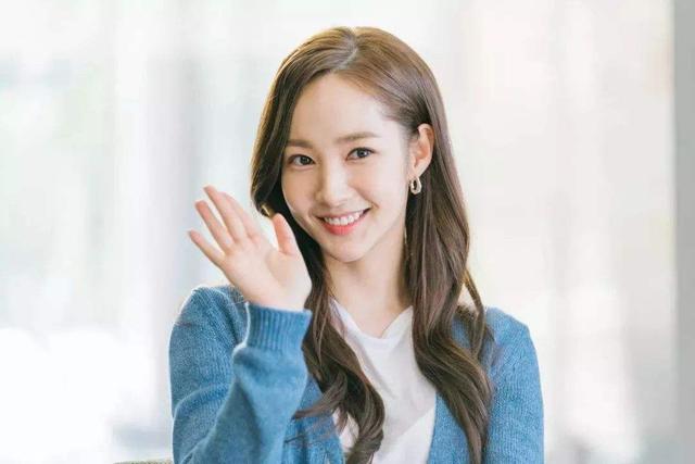 护士一个月能挣多少钱,护士收入一年30万以上合理吗