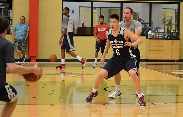 辽宁男篮有趣故事,辽宁男篮的球员名单及号码