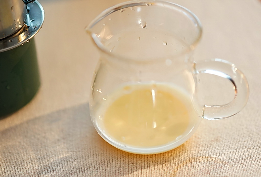 疫情之下网购越南小姑娘咖啡，没想到迅速寄来，看我是怎么冲泡的