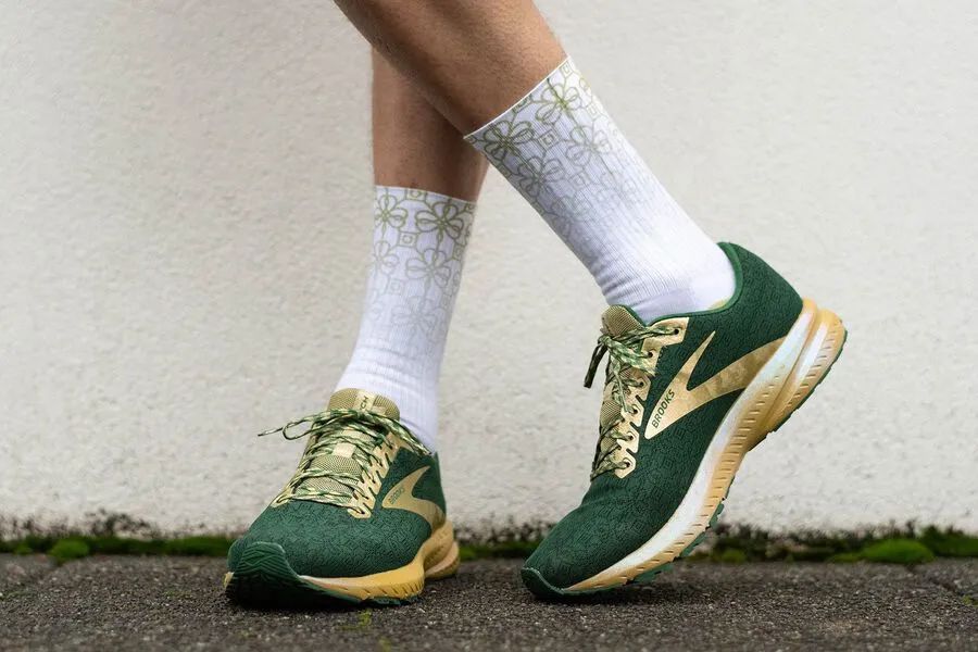 穿什么鞋跑步不磨脚,稳定性好又轻的跑鞋