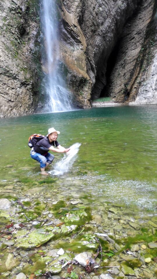 西漂湾瀑布群,建始西漂湾瀑布群