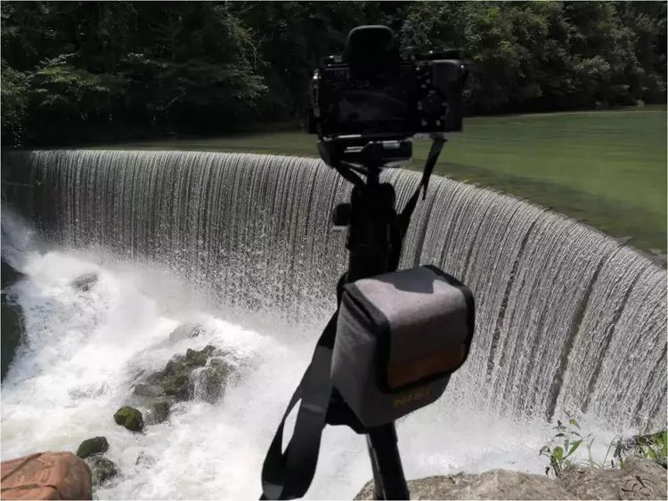 如何把流动的水拍清晰,怎么拍有波纹的水