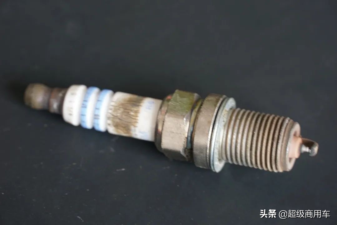 货车天然气火花塞缸线坏了的表现,火花塞坏了加速缺缸