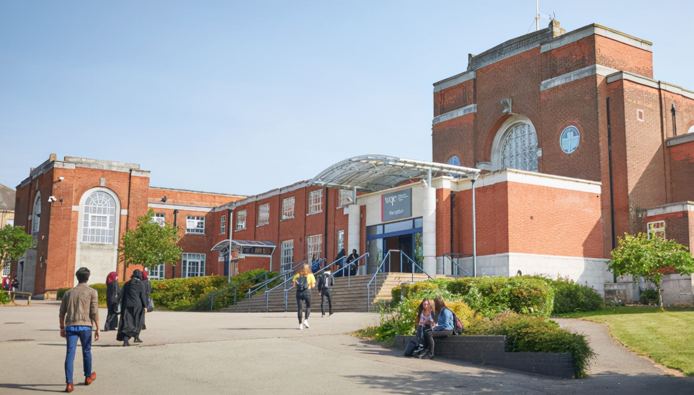 英国高中留学有哪些好学校,英国高中留学申请流程及费用多少