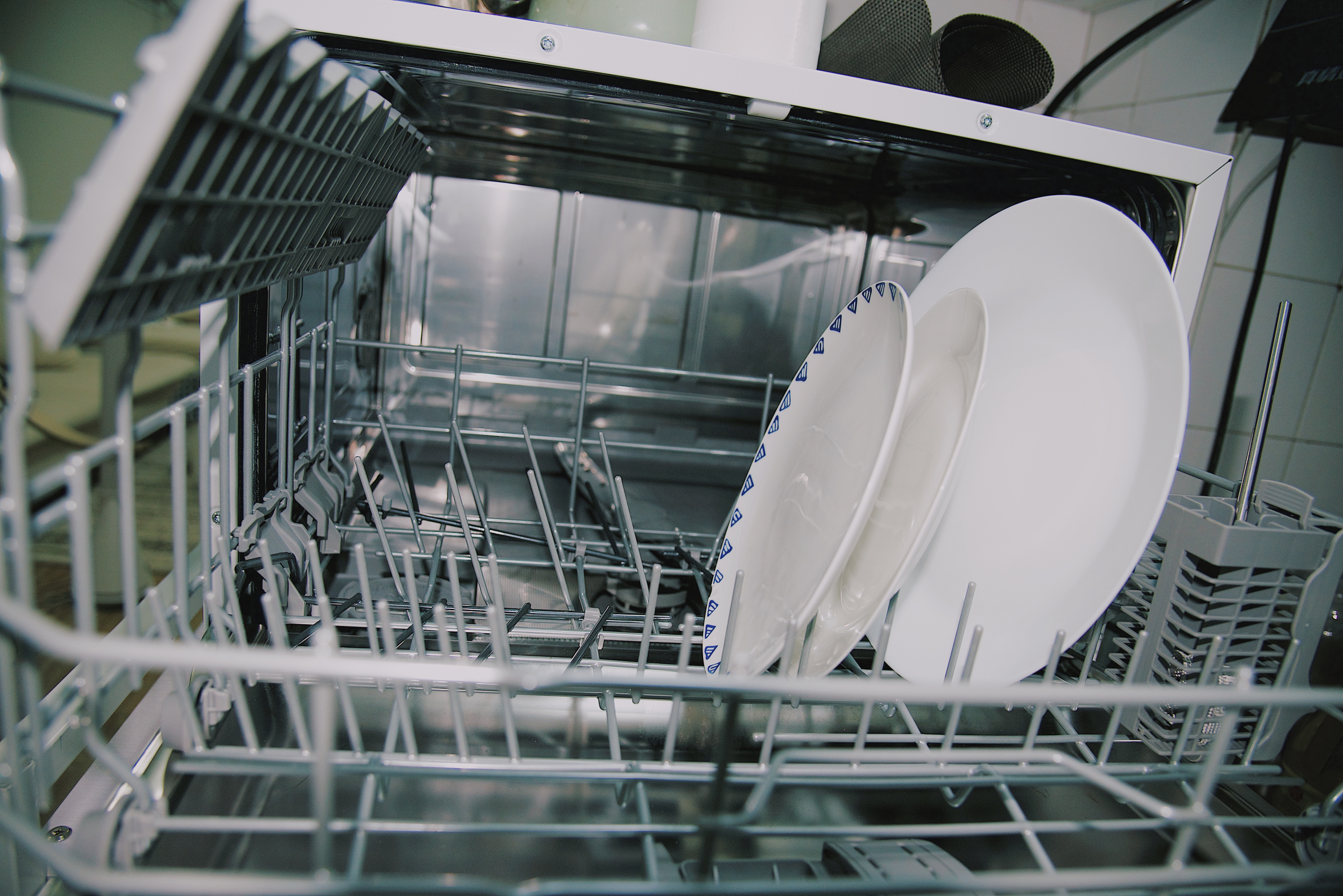 卡萨帝和西门子洗碗机深度测评,无需橱柜改造的洗碗机