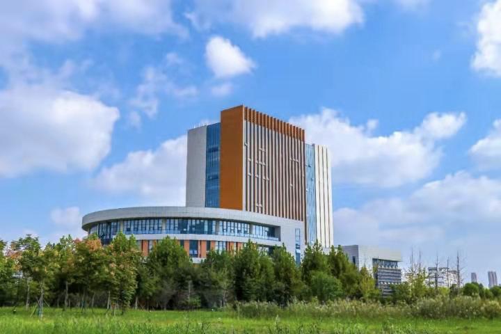 南京师范大学两所独立学院有何不同？一所在丹阳，一所在泰州