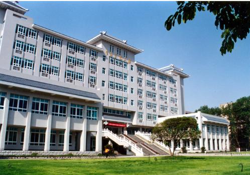 院系几乎全被“掏空”，竟仍能入选985，被誉为“西南第一学府”