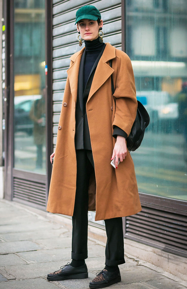 夏季的棒球帽怎么搭出活力的感觉,一顶棒球帽是万能的搭配利器