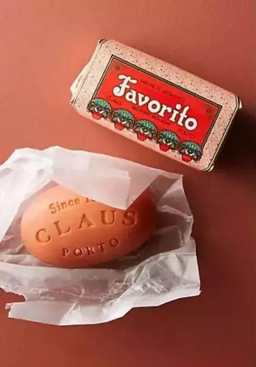 时髦精の恋物癖：易拉罐香水、玳瑁牙刷、“爱马仕”香氛...