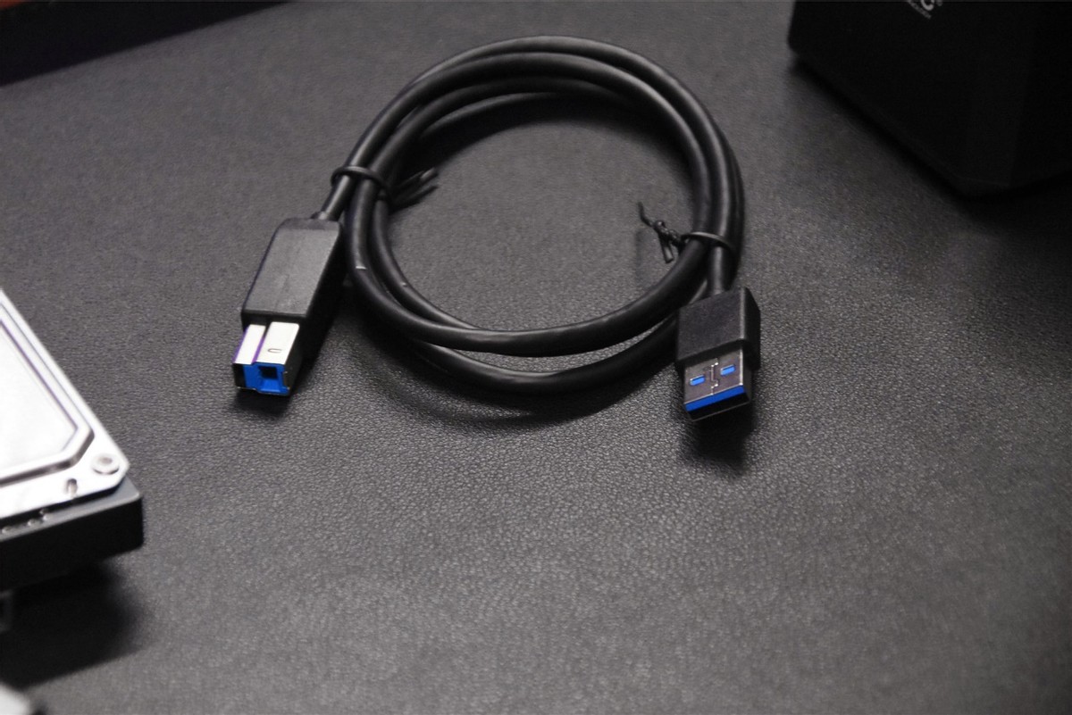 拆移动硬盘装入硬盘盒,orico硬盘盒格式化硬盘