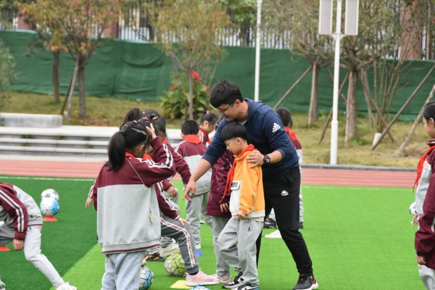 成都天府新区小学校内兴趣课,四川天府新区第六小学