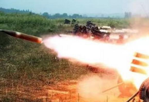 国产107火箭弹用明火能不能发射,中国造的游击神器63式107mm火箭炮