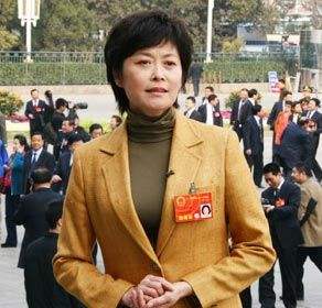 央视主持人敬一丹结过几次婚,敬一丹26岁嫁亿万富翁现如今怎样